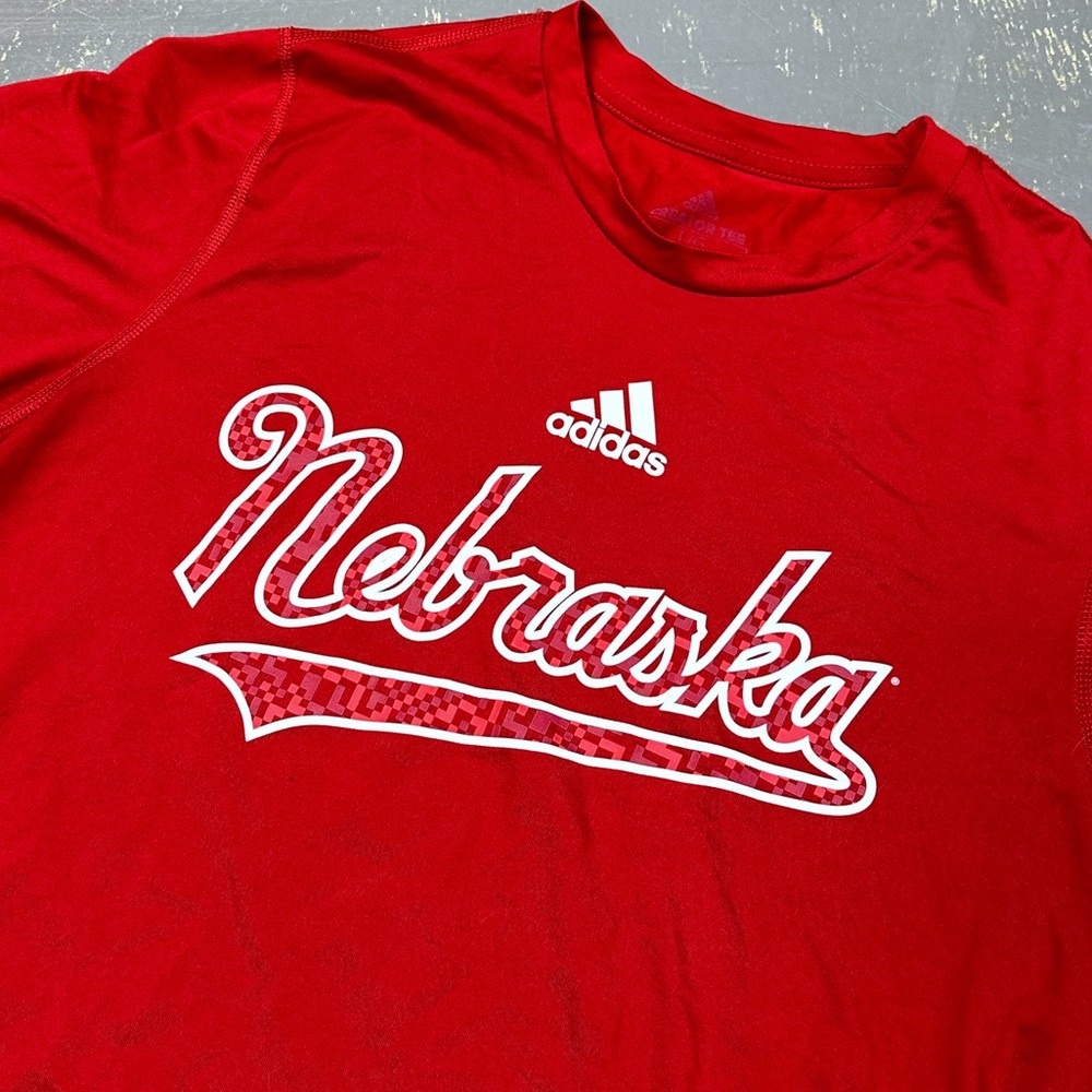 Adidas Nebraska Cornhuskers Shirt Large NCAA Big Red A9G001 Creator University - Picture 3 of 7
